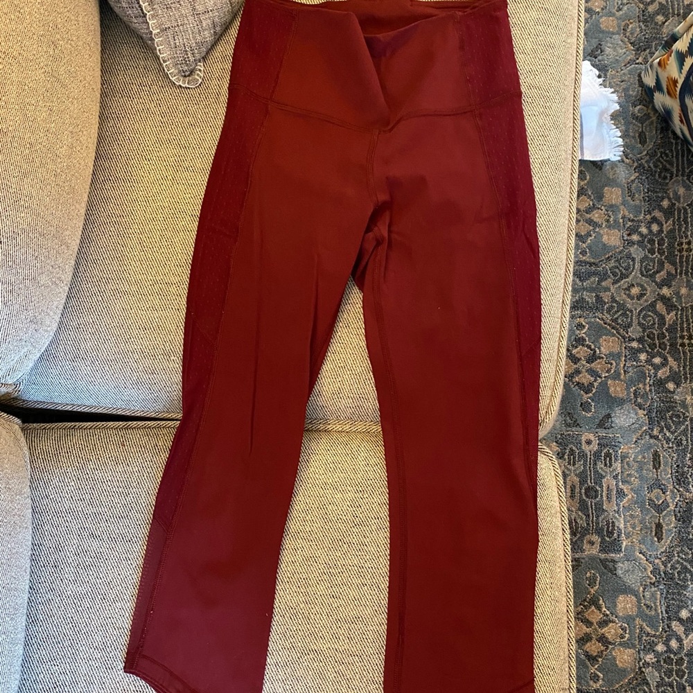 EUC lulu lemon cropped high waisted leggings